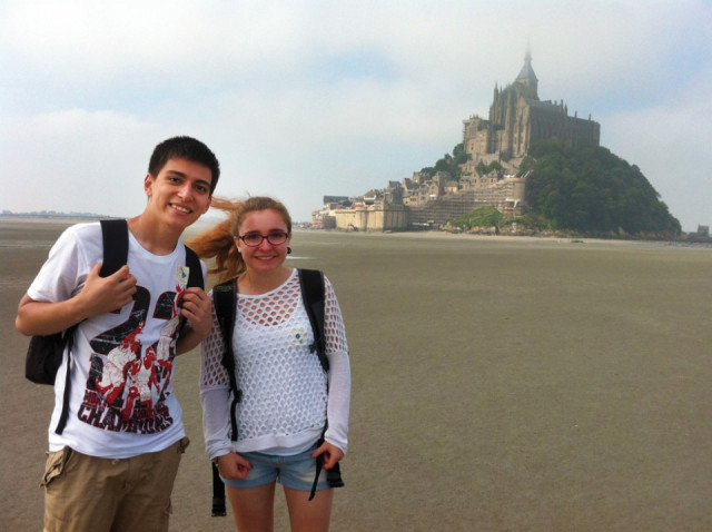 Auch das gehörte für Lara Wolff und Sebastian Gerdes natürlich zum Besuchsprogramm in Frankreich: Ein Besuch an dem weltberühmten Mont St. Michel.