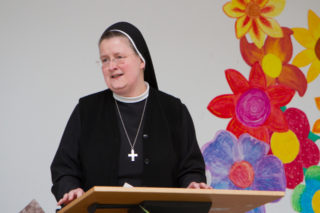 Provinzoberin Schwester Johanna Guthoff betont: "Ihr Abschied ist zugleich ein neuer Anfang." Foto: SMMP/Bock